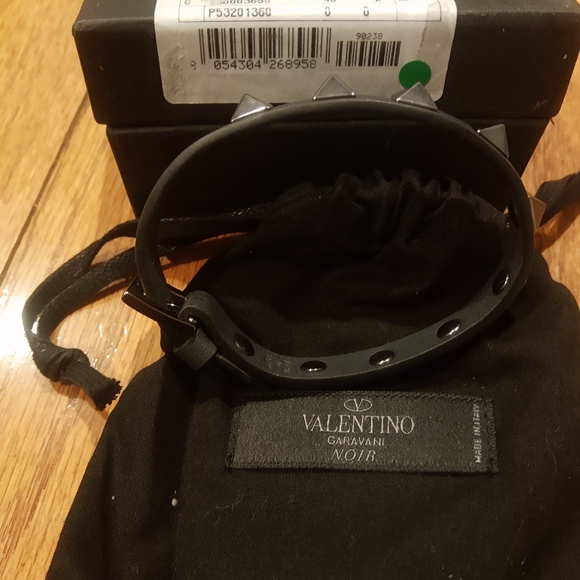 Valentino Leather Studded bracelet - Picture 8 of 8